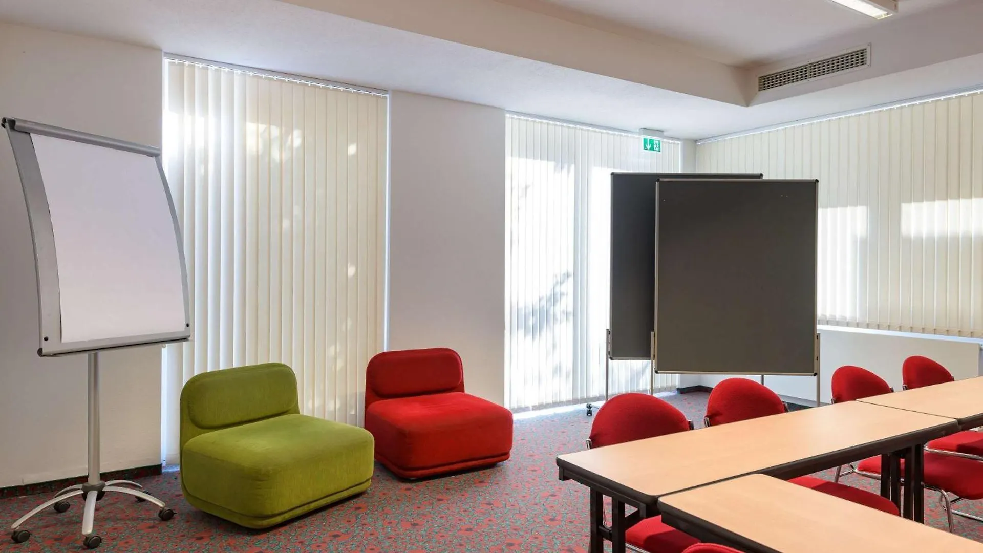 **  Ibis Stuttgart Airport Messe Hotel Leinfelden-Echterdingen Germany