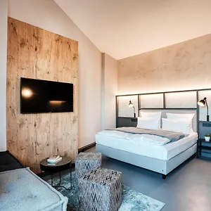 Cloud No7 Lofts Estugarda