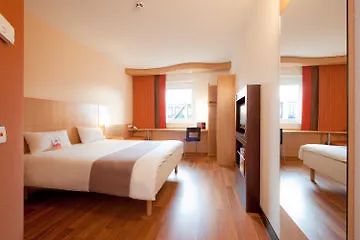 **  Ibis Stuttgart Airport Messe Hotel Leinfelden-Echterdingen Tyskland