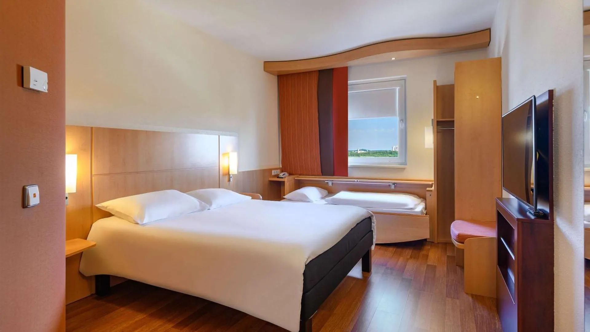 **  Ibis Stuttgart Airport Messe Hotel Leinfelden-Echterdingen Tyskland