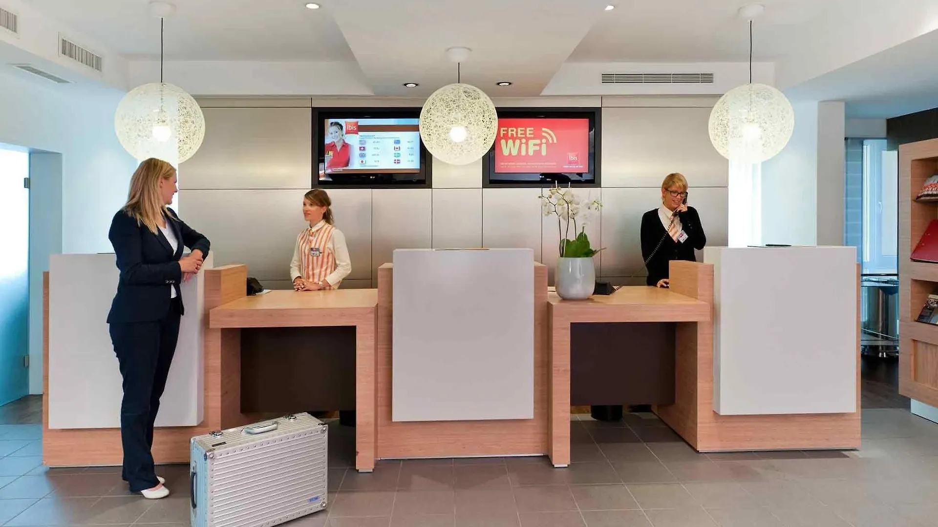 Ibis Stuttgart Airport Messe Hotel Leinfelden-Echterdingen 2*,  Tyskland
