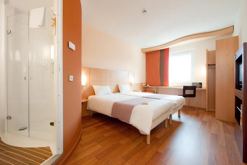 **  Ibis Stuttgart Airport Messe Hotel Leinfelden-Echterdingen Germany
